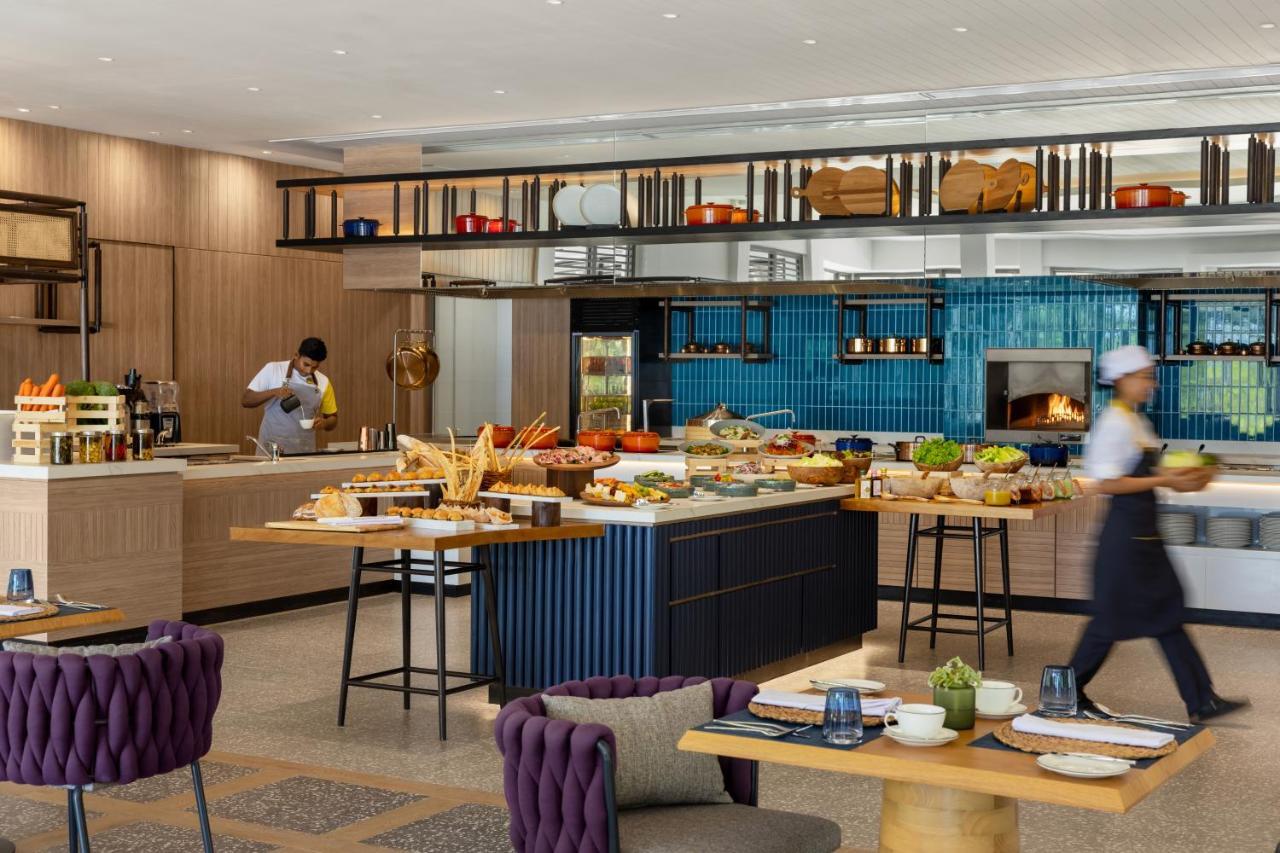 Avani Plus Fares Maldives Resort - 50 Percent Off On Seaplane Transfer For Minimum Stay Of 3 Nights And More For Stays Until 31 October 2025 Kendhoo Kültér fotó