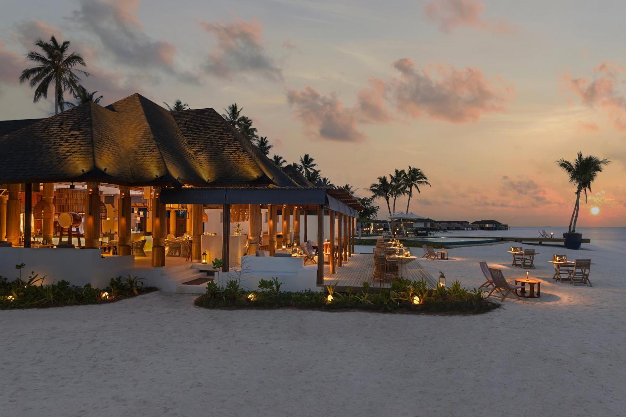 Avani Plus Fares Maldives Resort - 50 Percent Off On Seaplane Transfer For Minimum Stay Of 3 Nights And More For Stays Until 31 October 2025 Kendhoo Kültér fotó
