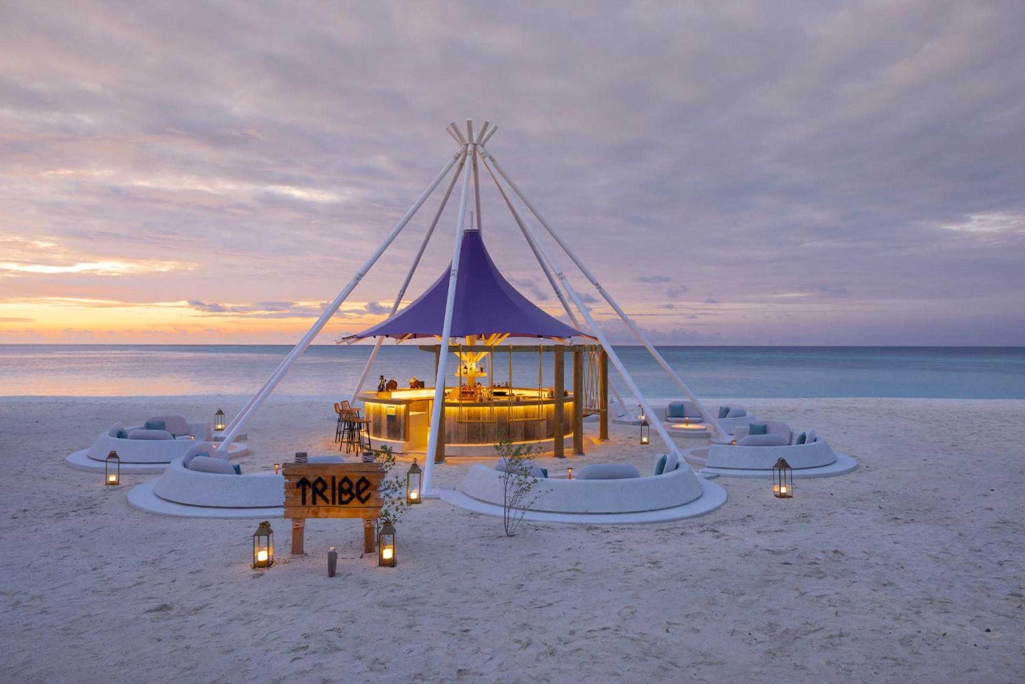 Avani Plus Fares Maldives Resort - 50 Percent Off On Seaplane Transfer For Minimum Stay Of 3 Nights And More For Stays Until 31 October 2025 Kendhoo Kültér fotó